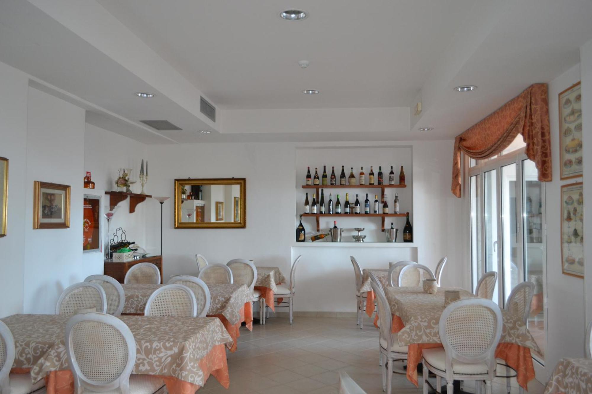 Hotel Noris Finale Ligure Exteriör bild