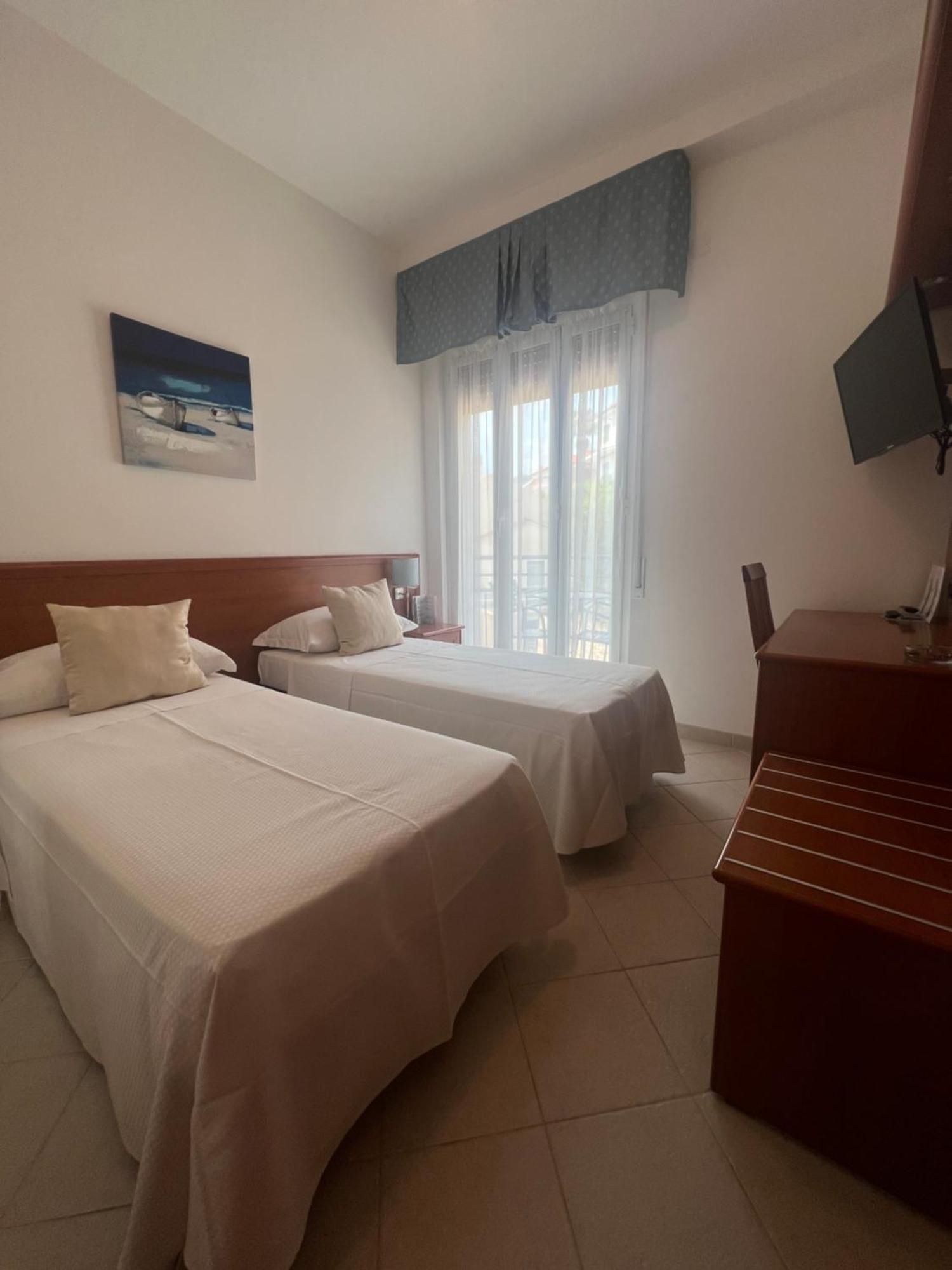 Hotel Noris Finale Ligure Exteriör bild
