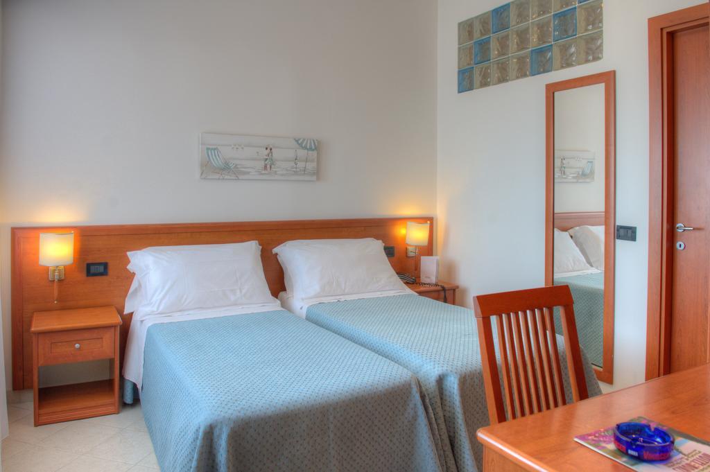 Hotel Noris Finale Ligure Exteriör bild