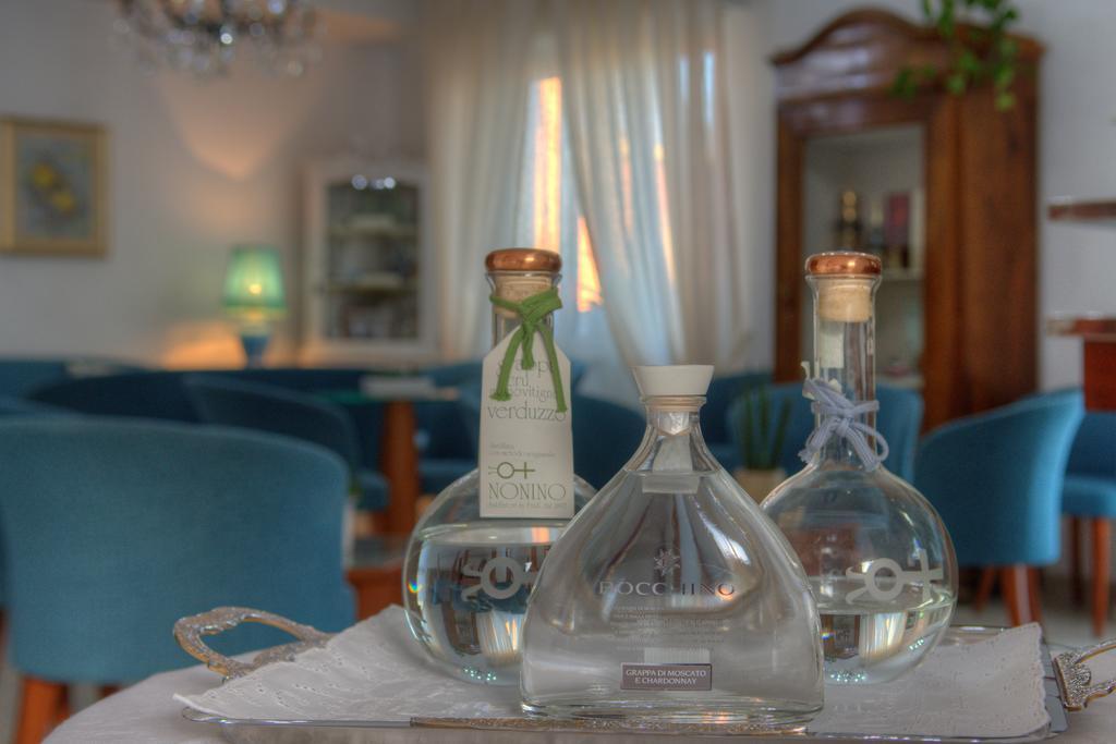 Hotel Noris Finale Ligure Exteriör bild