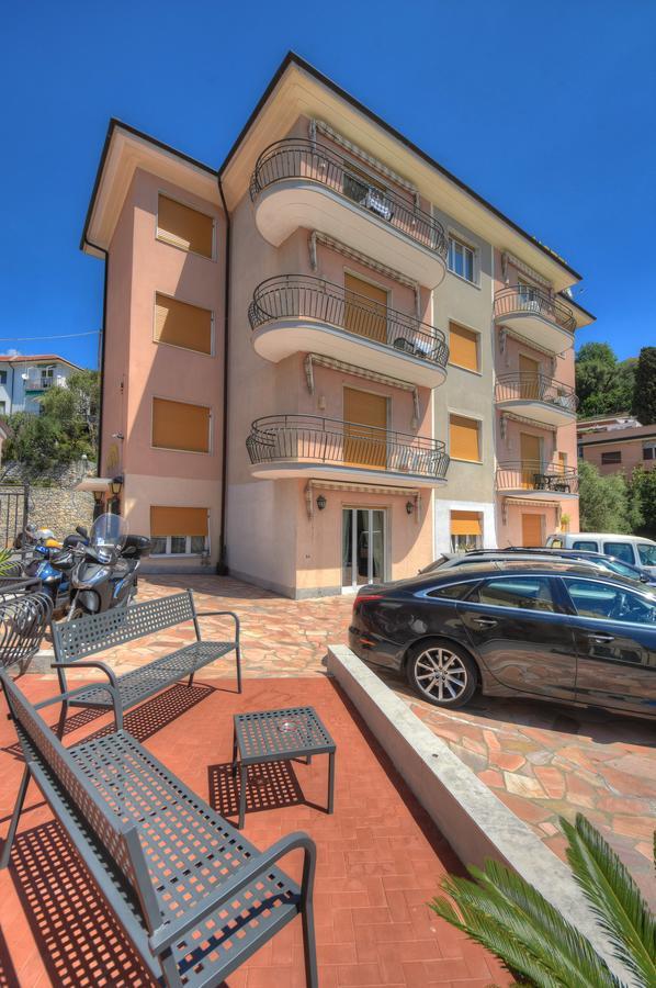 Hotel Noris Finale Ligure Exteriör bild